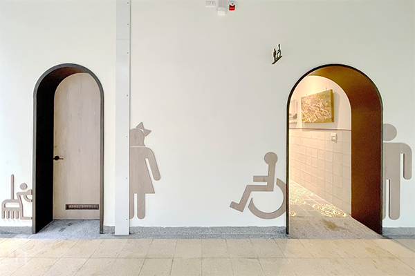 中原大學懷恩樓一樓廁所-穿越時光